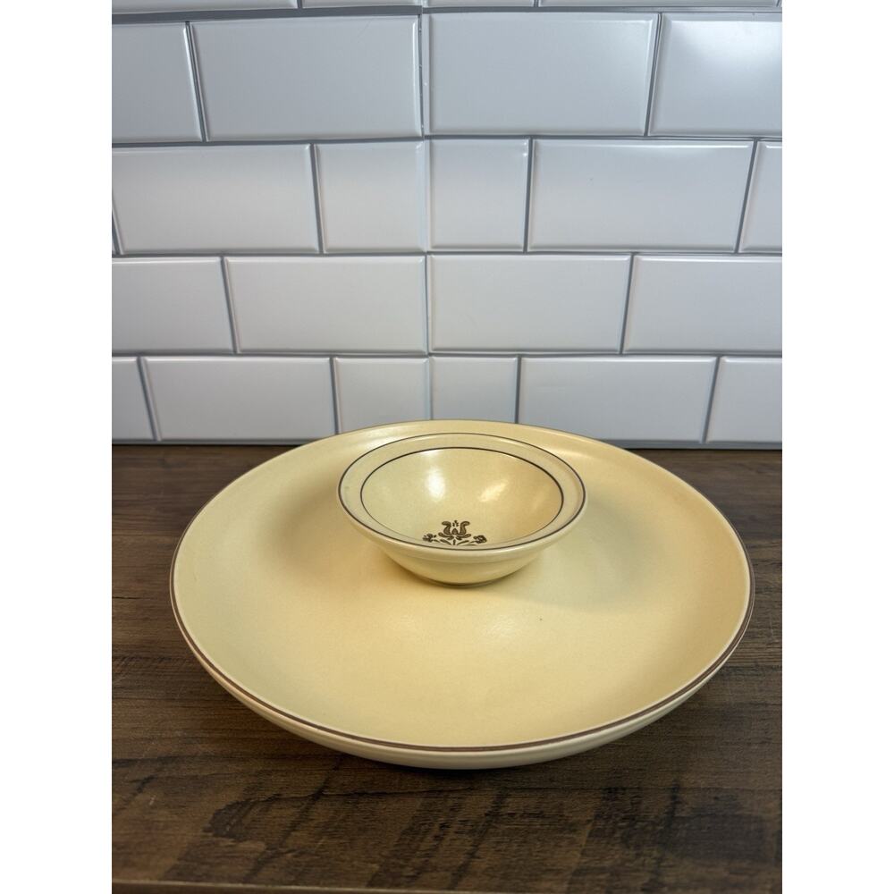 Vintage Pfaltzgraff Village Chip Dip Serving Dish #180